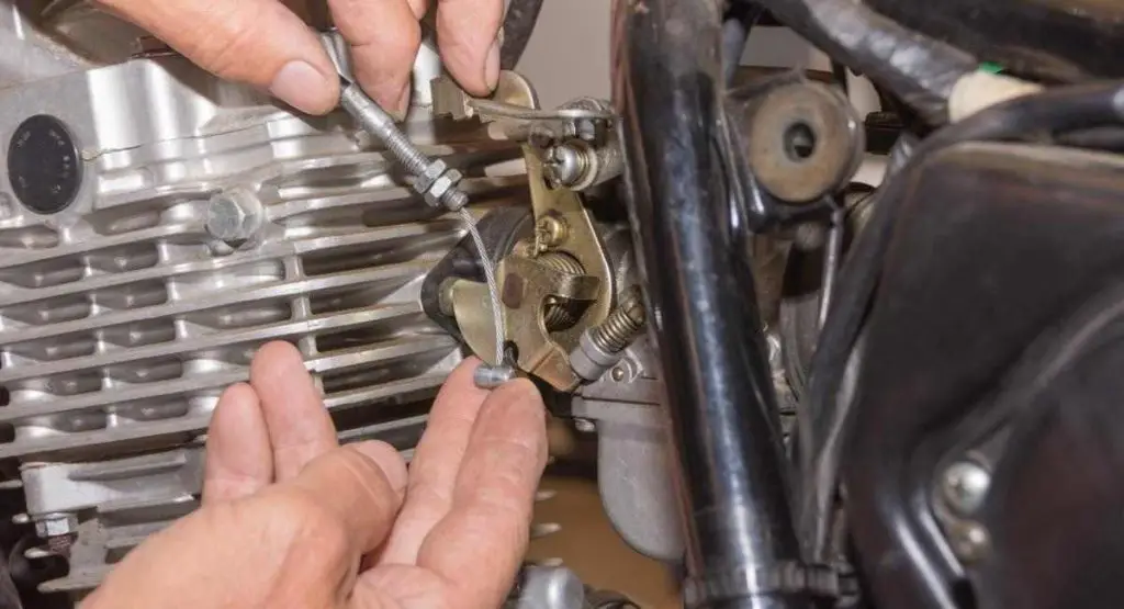 How To Remove A Throttle Cable From ATV Carburetor Off Road Pulse