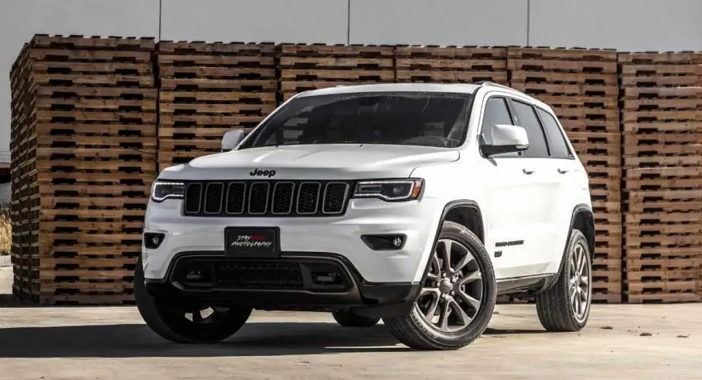 Turn Off Interior Lights in Jeep Cherokee